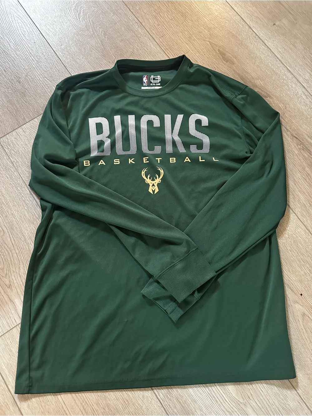 NBA Milwaukee Bucks Long-Sleeve Performance Tee